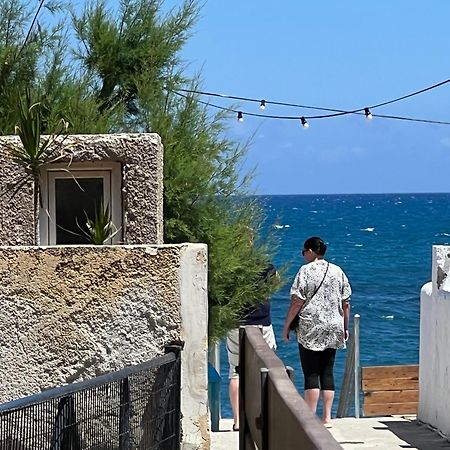 Artemis Rooms Two Steps By The Sea Platanias  Exterior photo