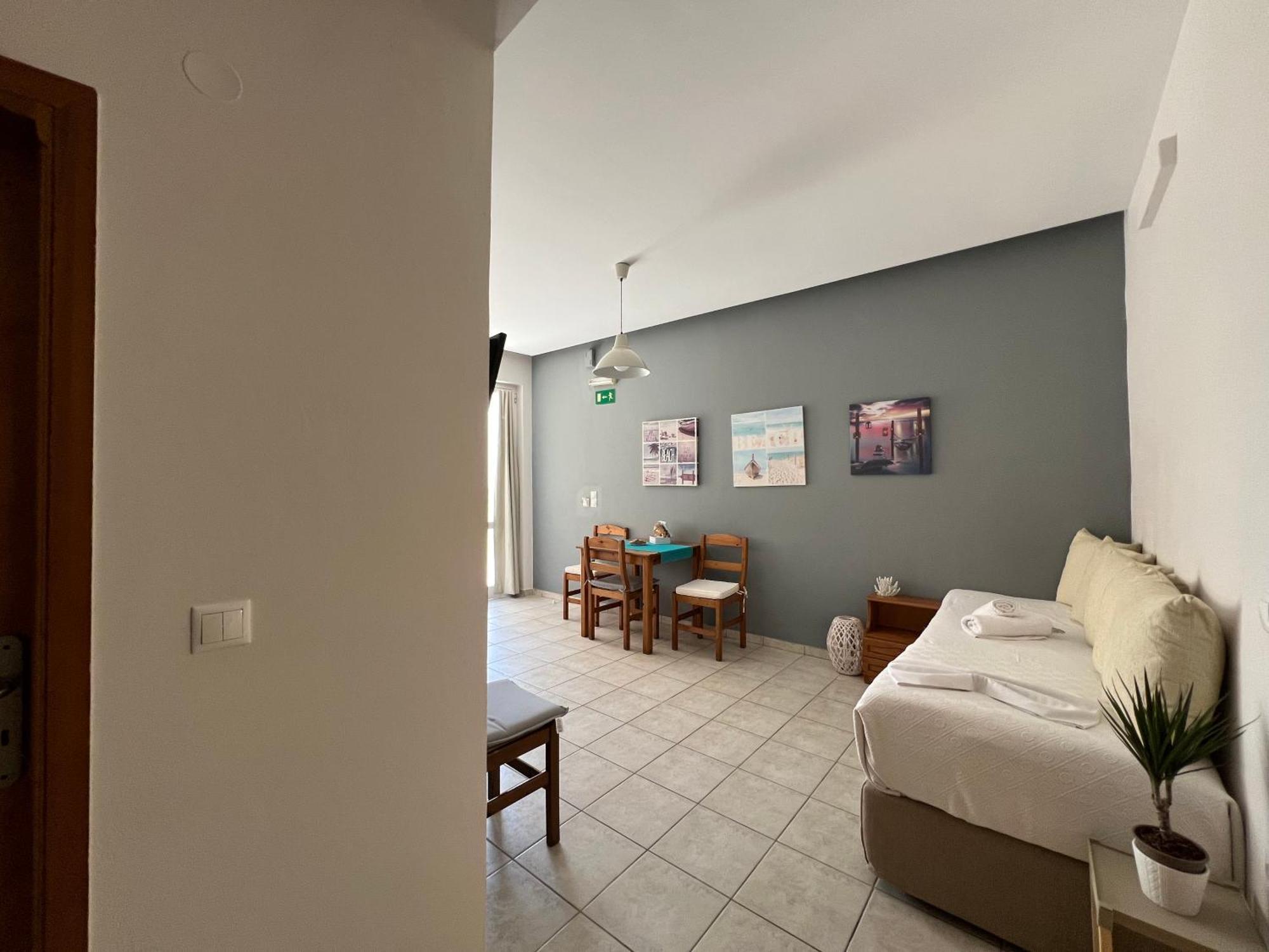 Artemis Rooms Two Steps By The Sea Platanias  Exterior photo